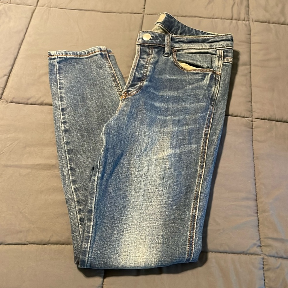 ***Relisting Soon*** Free People hidden button fly skinny jeans